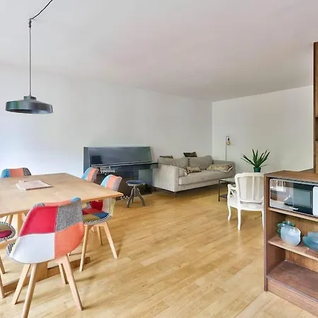 Magnifique Loft Avec Deux Balcons *